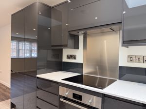 Kitchen- click for photo gallery